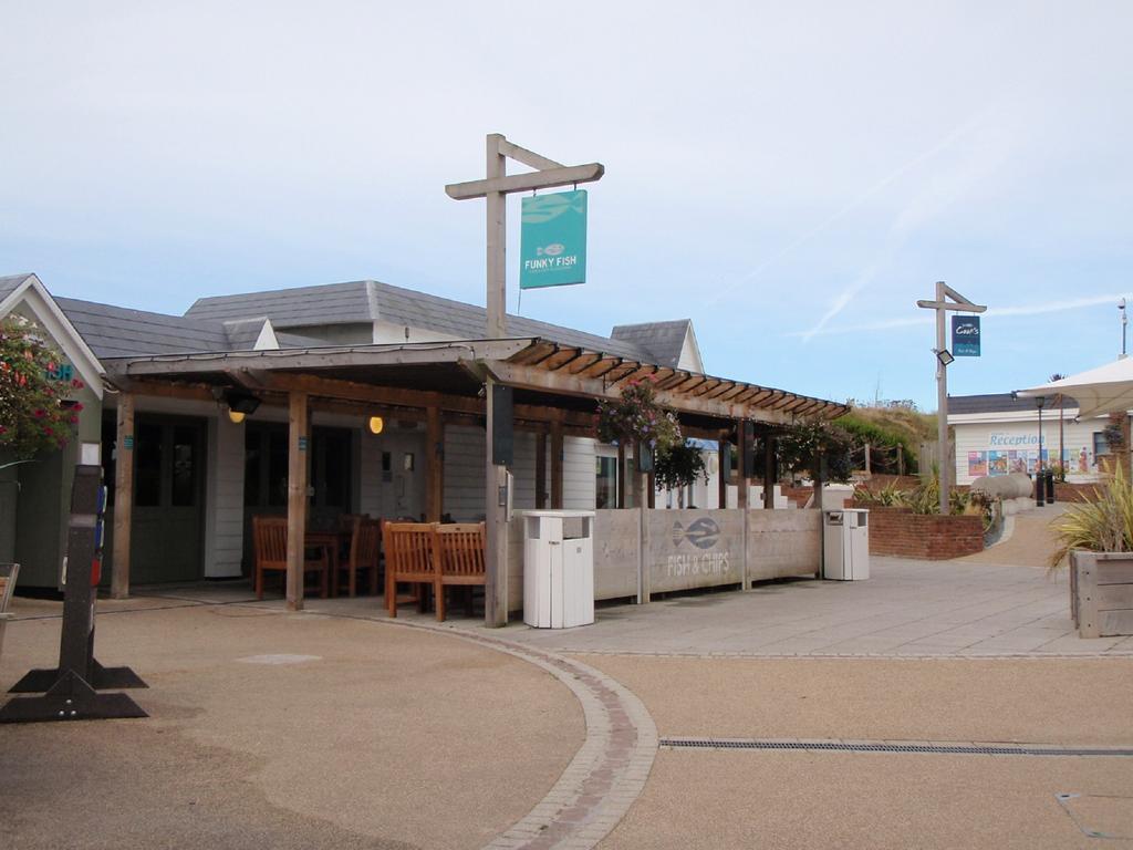 Holidays At Perran Sands Holiday Park Perranporth Ngoại thất bức ảnh